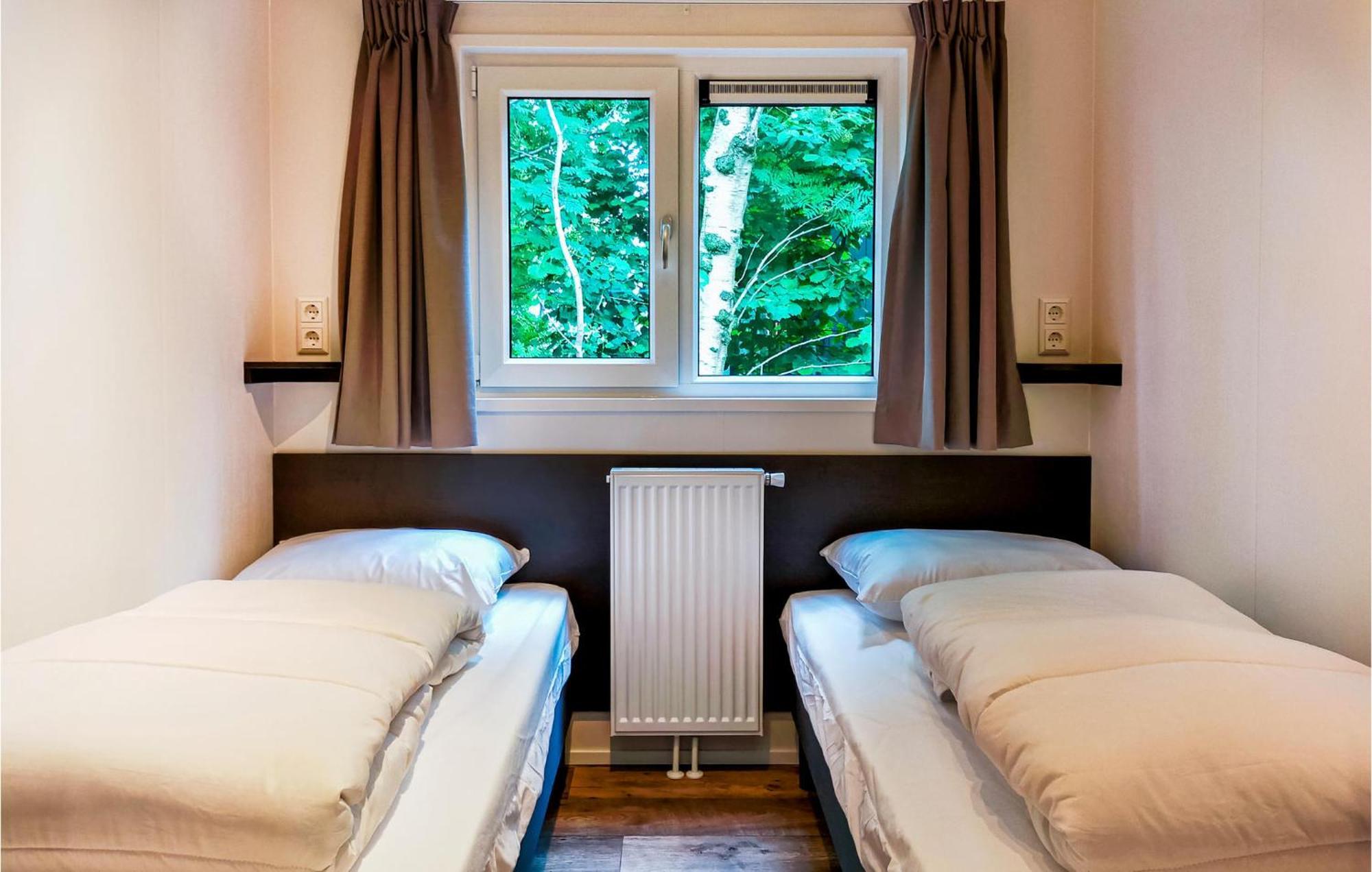 Chalet 84 Oosterwolde  المظهر الخارجي الصورة